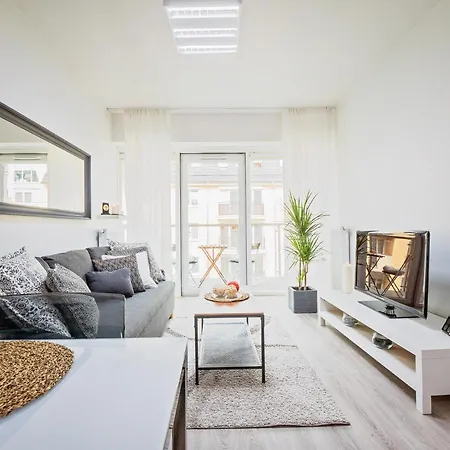Maison 99 *