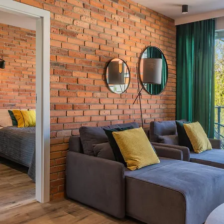 Nova 99 Poznan Old Town & Parking شقة *