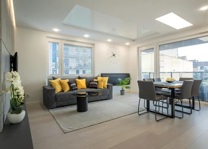 Homely Place Koziolki - Stary Rynek - Parking Apartment *